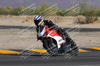 media/Nov-05-2022-SoCal Trackdays (Sat) [[f8d9b725ab]]/Turn 5 (940am)/